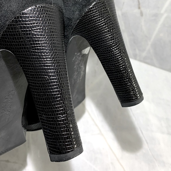 Franco Sarto black suede 4” heels with embossed heel size 8.5 - Picture 6 of 11